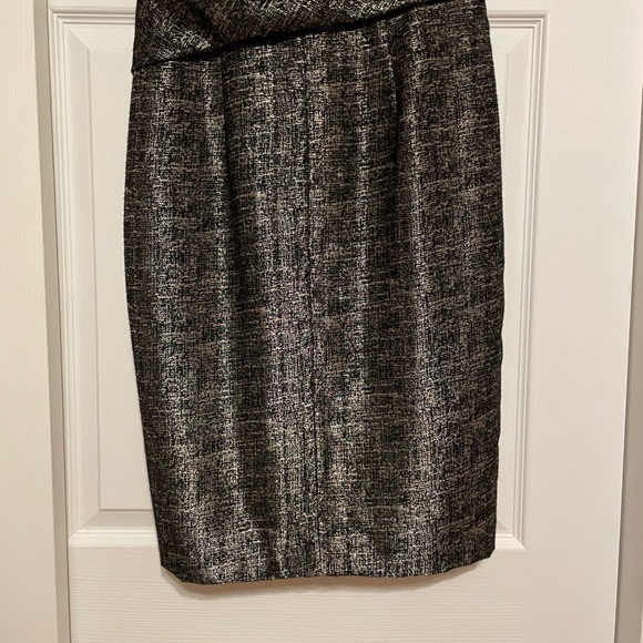 Adrianna Papell Black & Gold Brocade Dress - Size 4 - Picture 6 of 11